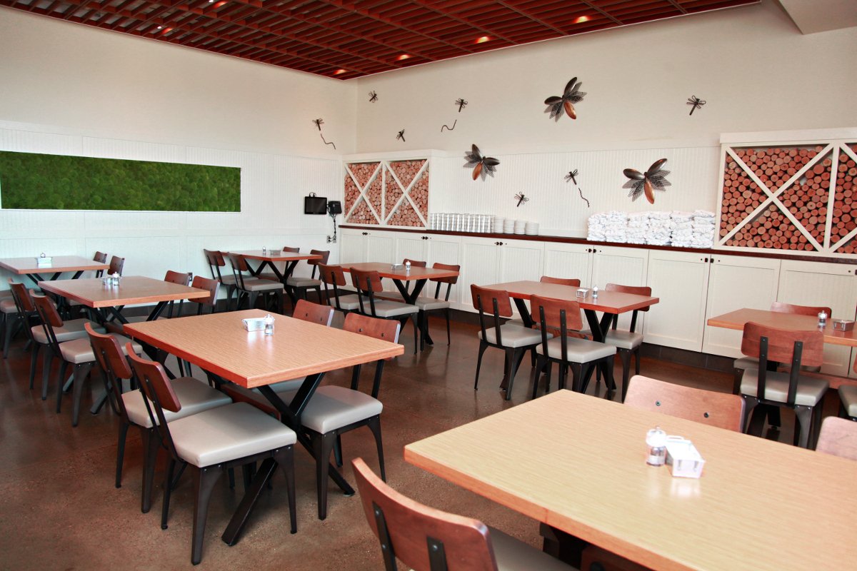 The Porch, Main Dining 3