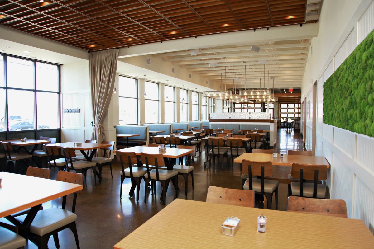 The Porch, Main Dining 4