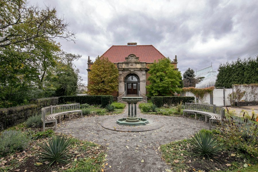 Phipps Botany Hall Exterior
