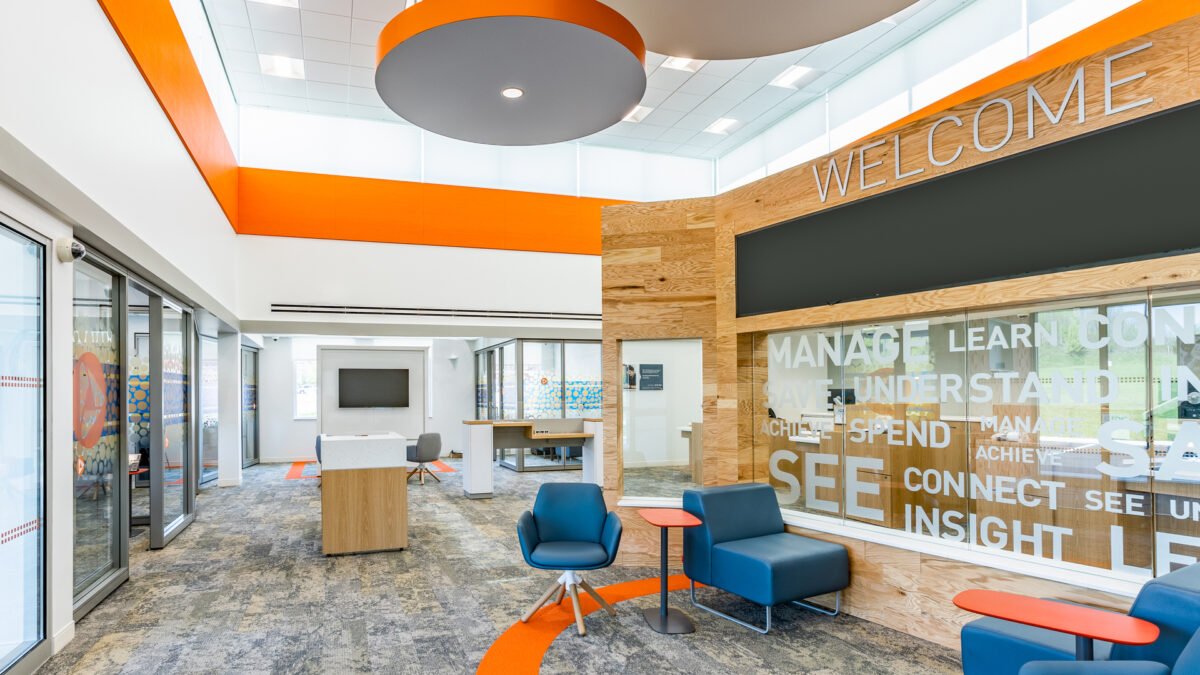 corporate-rebrand-client-centric-pittsburgh-PNC-bank-08-interior-web-1200x675